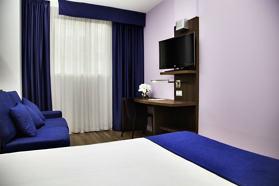 Hotel Olympia Universidades Valencia Exterior photo